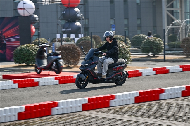 九号公司宣布智能电动车业务2026年将开启全球化出海(图2)