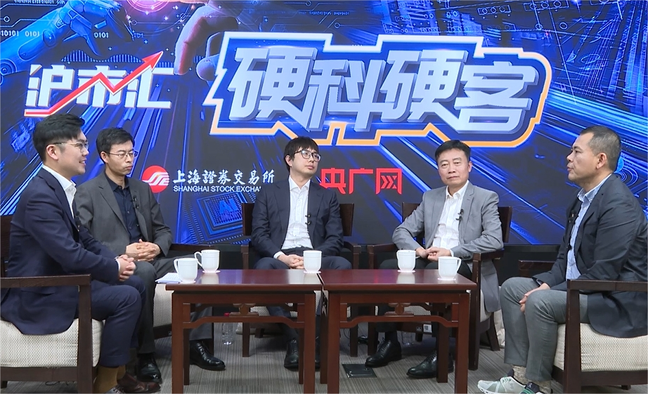 国产工业机器人如何与国际“四大家族”同台竞技？科创板龙头洞察行业演进新风向