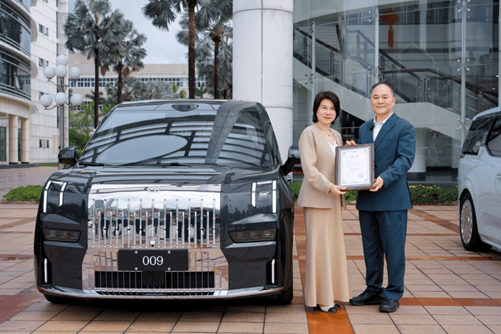 曾经“怒怼”国产车“粗制滥造”的董明珠这次站到了极氪一边