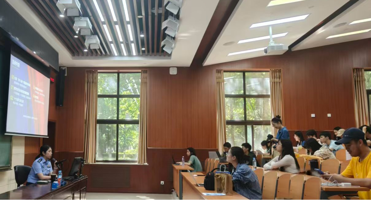 我校举办2026年“平安留学”行前专题培训会