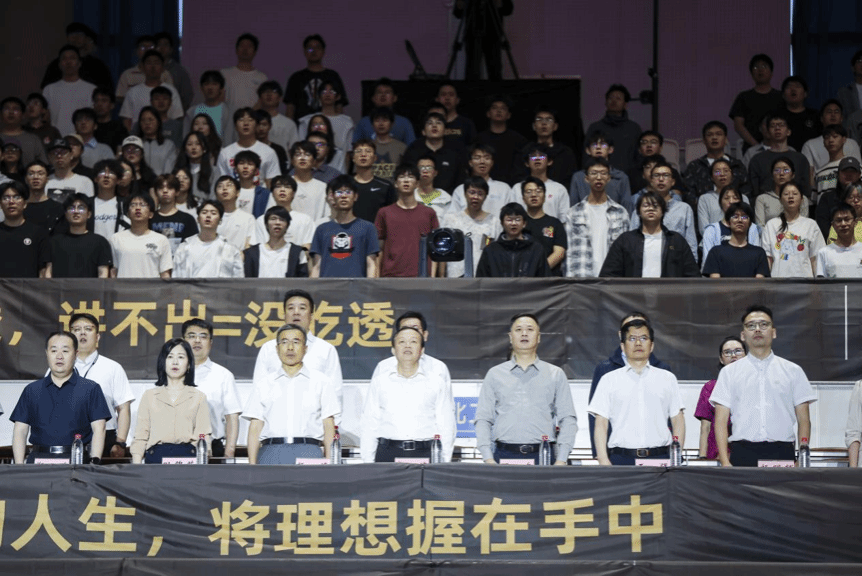 RoboMaster2026机甲大师超级对抗赛区域赛（北部赛区）在东北大学举行