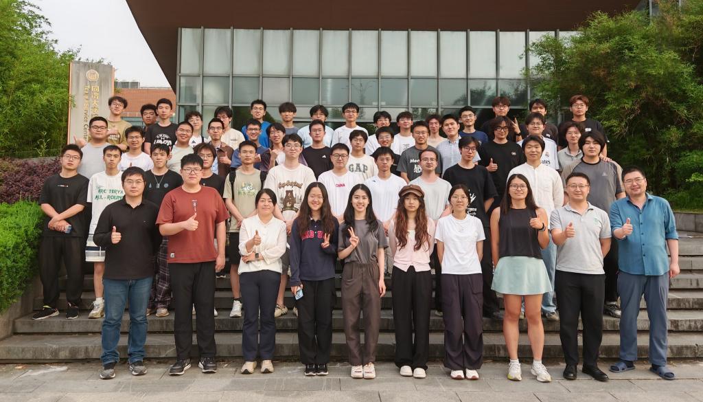 2026年全国大学生智能汽车竞赛同济大学校内预选赛举行