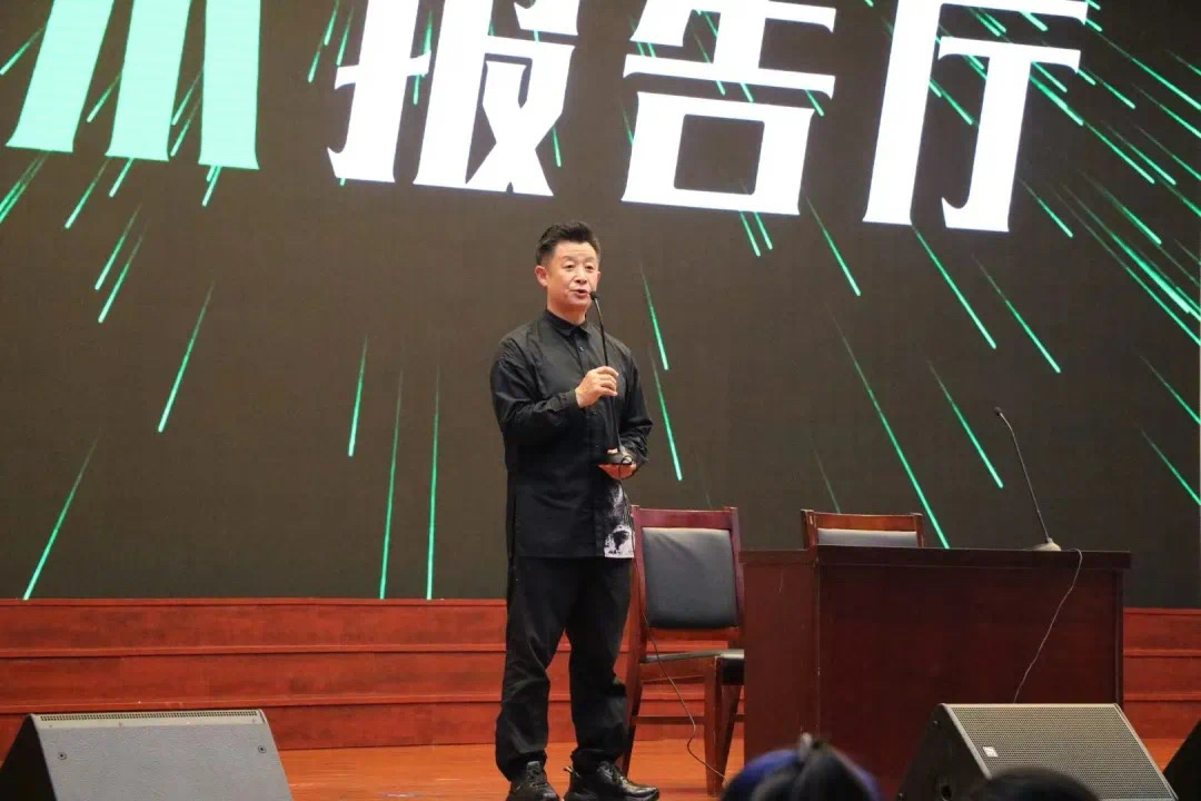 健康校园｜我院面向全体师生开展“瑜你同行 伽人有约”瑜伽文化进校园活动
